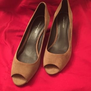 Khaki wedges with a peeptoe